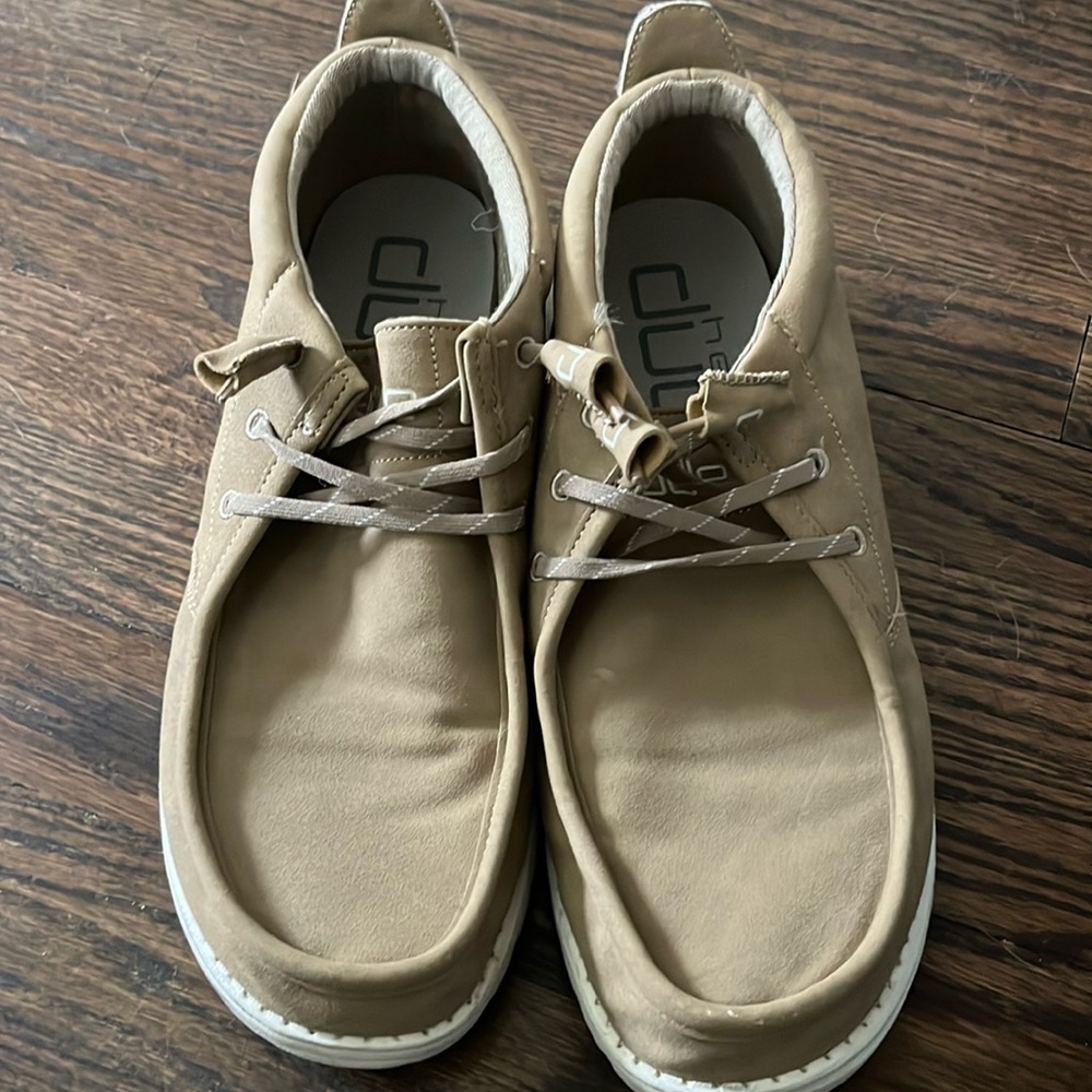 Men’s Hey Dude size 10